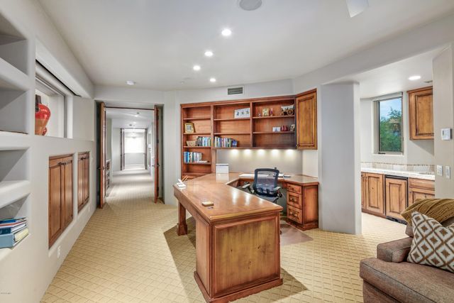 10191 E FILAREE Lane, Scottsdale, AZ 85262