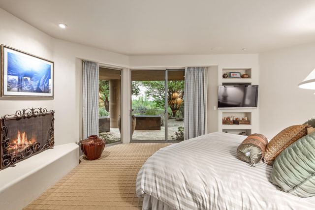 10191 E FILAREE Lane, Scottsdale, AZ 85262