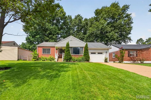 1107 Selma Avenue, Webster Groves, MO 63119