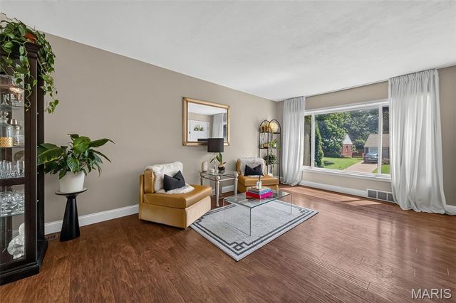 1107 Selma Avenue, Webster Groves, MO 63119