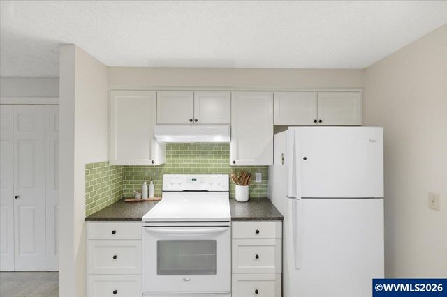 3901 Ash Av SE, Salem, OR 97302