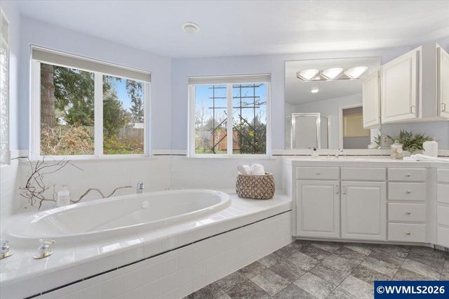 3901 Ash Av SE, Salem, OR 97302