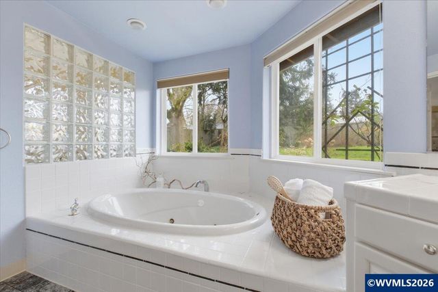 3901 Ash Av SE, Salem, OR 97302