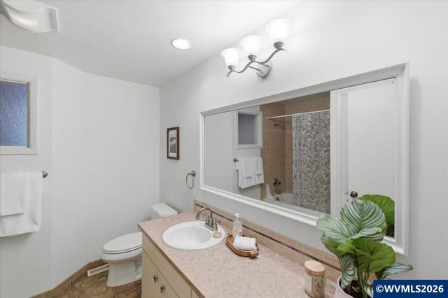 3901 Ash Av SE, Salem, OR 97302