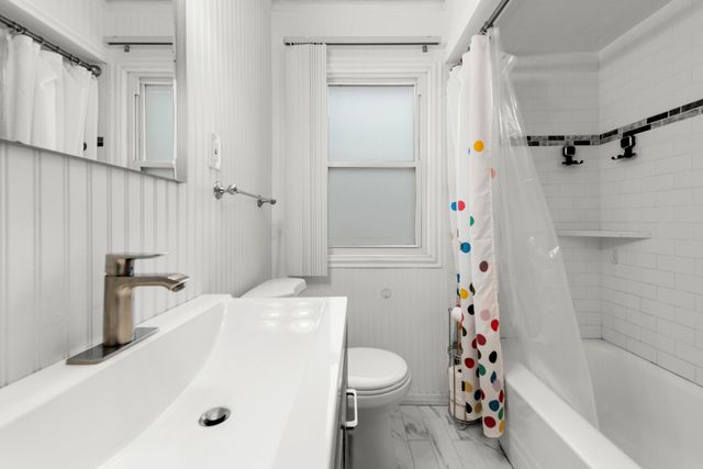 3992 Greenfield Road, Berkley City, MI 48072