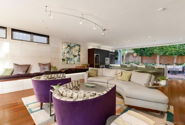 435 Ravina, La Jolla, CA 92037