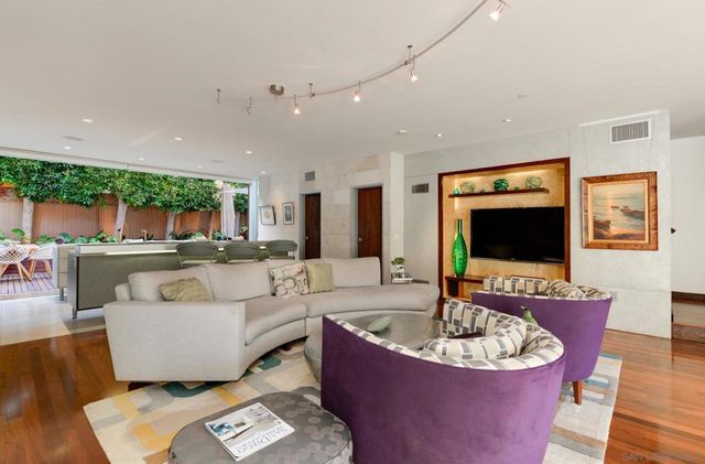 435 Ravina, La Jolla, CA 92037