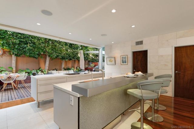 435 Ravina, La Jolla, CA 92037