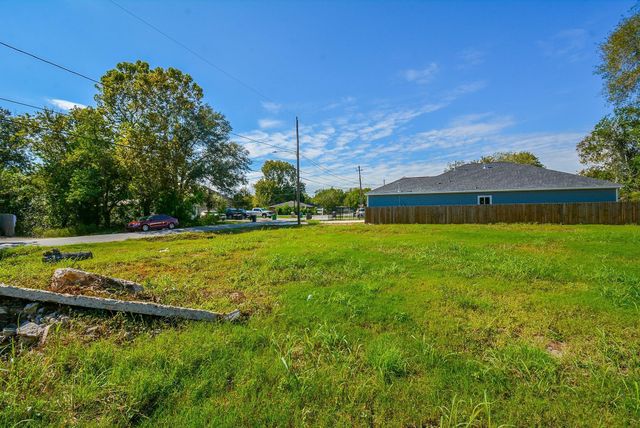 4607 Larkspur Street, Houston, TX 77051