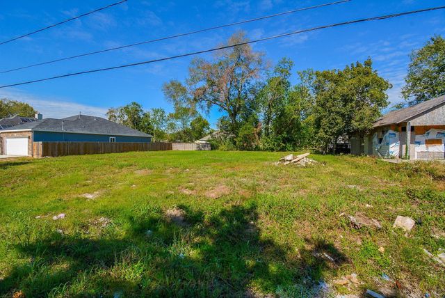 4607 Larkspur Street, Houston, TX 77051
