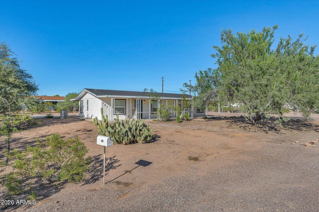182 E 18TH Lane E, Apache Junction, AZ 85119 — exterior