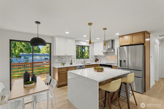 7245 E Taylor Street, Port Orchard, WA 98366