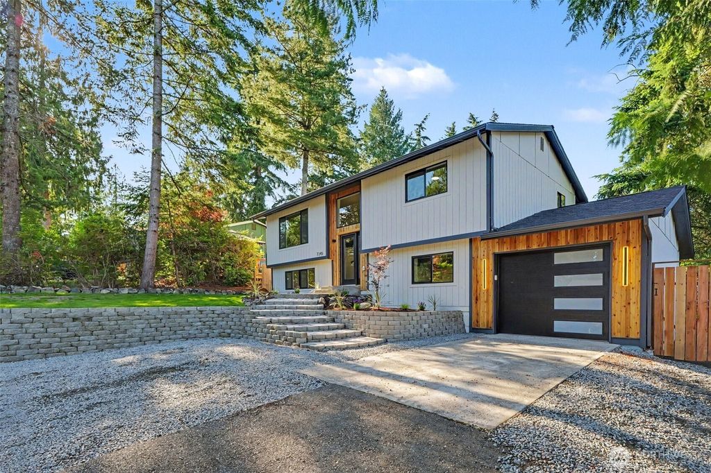 7245 E Taylor Street, Port Orchard, WA 98366