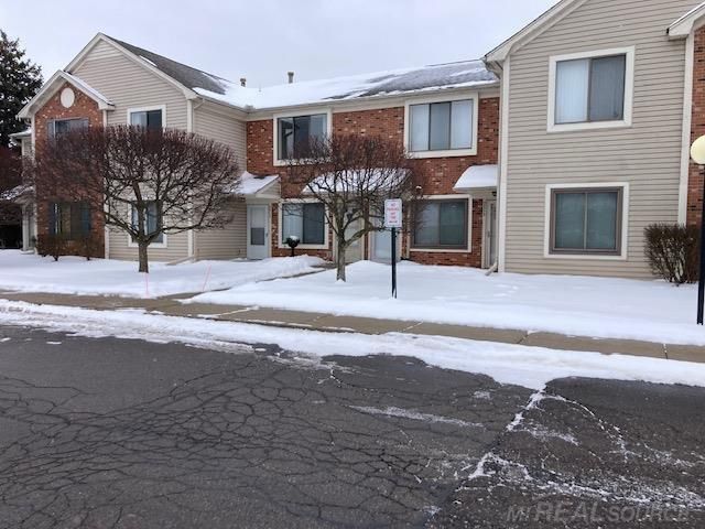 30783 Hidden Pines Lane, Roseville, MI 48066