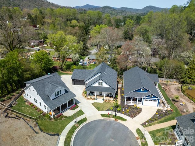 71 Hidden Pond Lane, Brevard, NC 28712