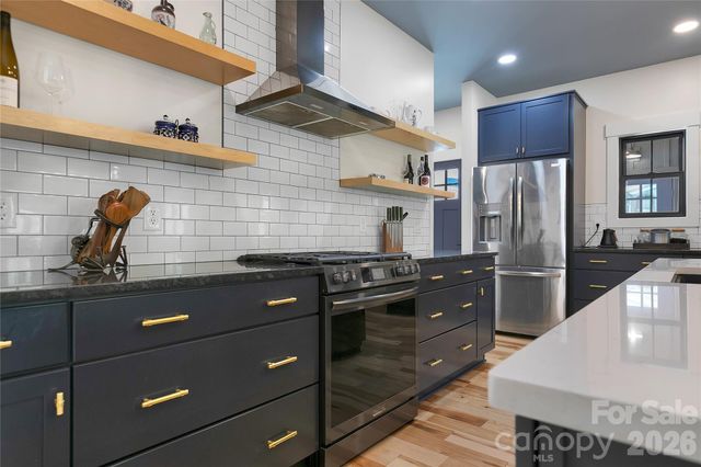 71 Hidden Pond Lane, Brevard, NC 28712