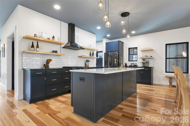 71 Hidden Pond Lane, Brevard, NC 28712