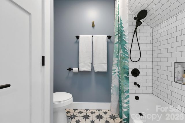 71 Hidden Pond Lane, Brevard, NC 28712