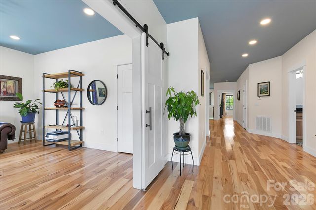 71 Hidden Pond Lane, Brevard, NC 28712
