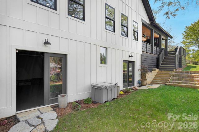 71 Hidden Pond Lane, Brevard, NC 28712