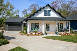 71 Hidden Pond Lane, Brevard, NC 28712