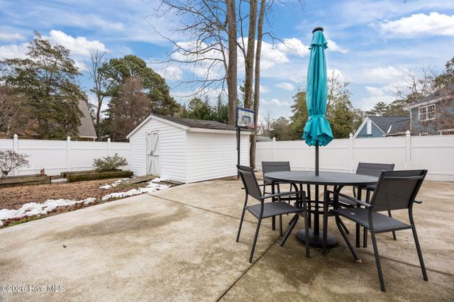 107 Hearthside Drive, Greenville, NC 27834