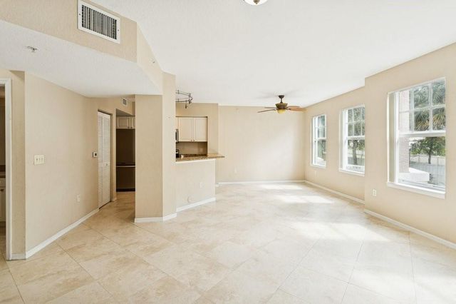 6384 W Sample Road W 6384, Coral Springs, FL 33067