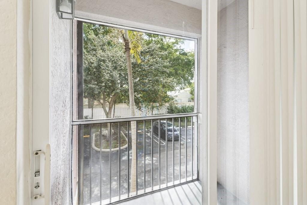 6384 W Sample Road W 6384, Coral Springs, FL 33067