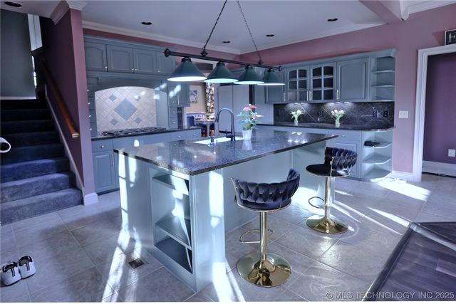 9327 S Jamestown Avenue, Tulsa, OK 74037