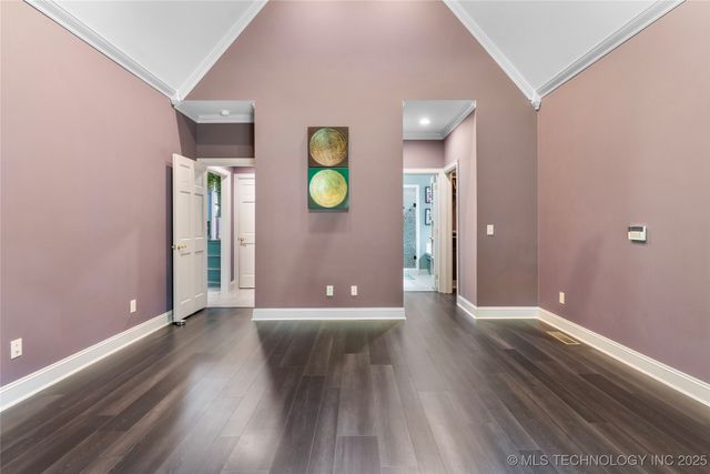 9327 S Jamestown Avenue, Tulsa, OK 74037