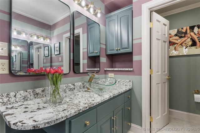 9327 S Jamestown Avenue, Tulsa, OK 74037