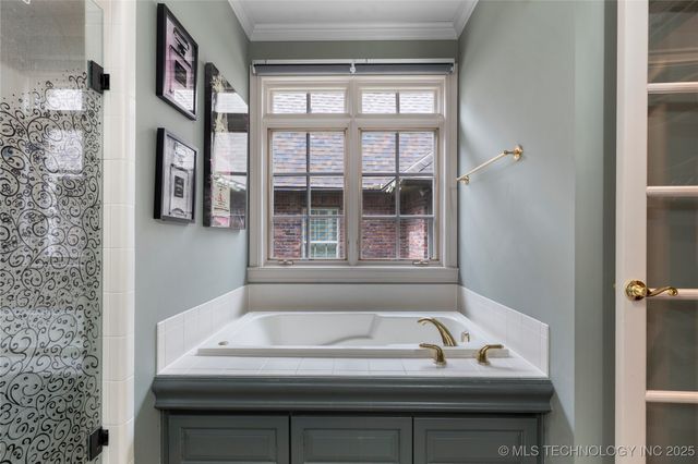 9327 S Jamestown Avenue, Tulsa, OK 74037