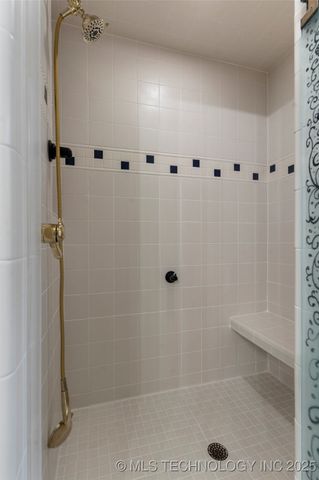 9327 S Jamestown Avenue, Tulsa, OK 74037