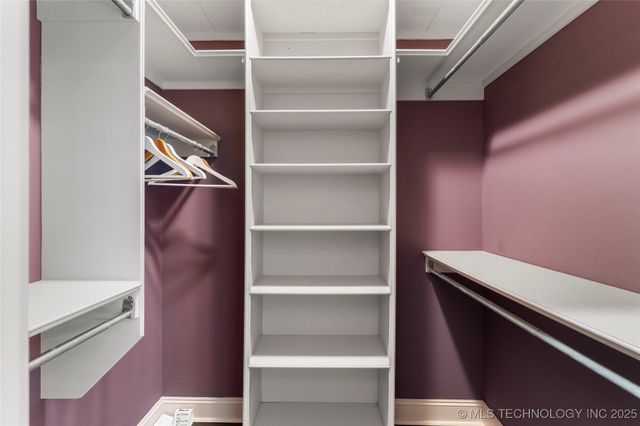 9327 S Jamestown Avenue, Tulsa, OK 74037