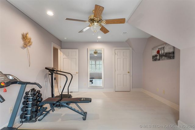 9327 S Jamestown Avenue, Tulsa, OK 74037