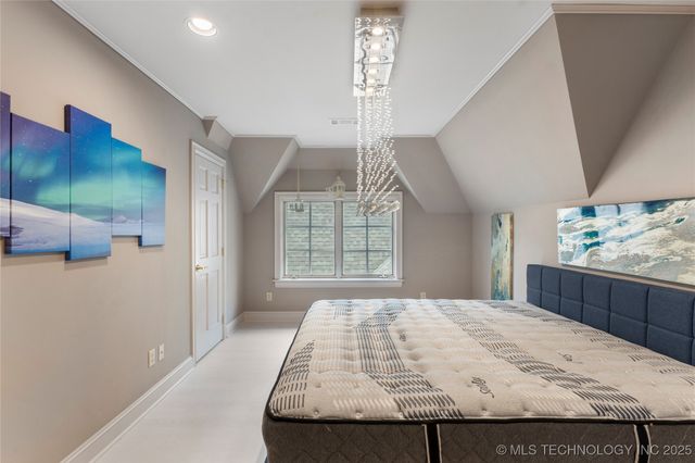 9327 S Jamestown Avenue, Tulsa, OK 74037