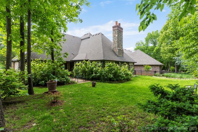 9327 S Jamestown Avenue, Tulsa, OK 74037