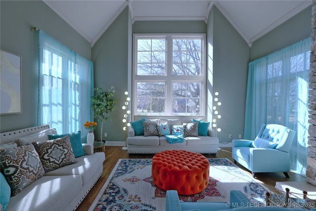 9327 S Jamestown Avenue, Tulsa, OK 74037