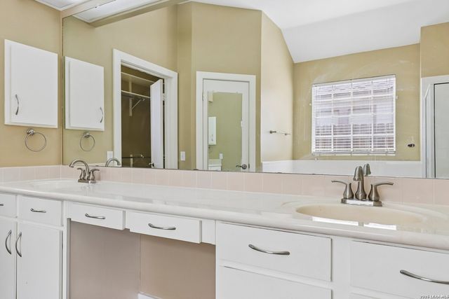 8494 Ulysses, Universal City, TX 78148
