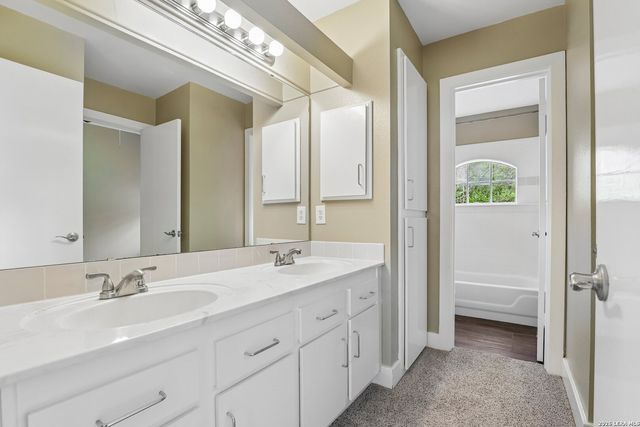 8494 Ulysses, Universal City, TX 78148