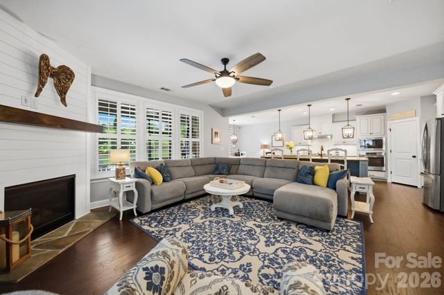 109 Heron Cove Loop, Mooresville, NC 28117