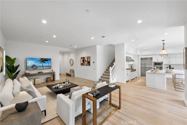 141 Lovelace, Irvine, CA 92620