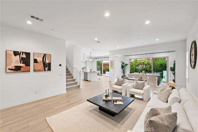 141 Lovelace, Irvine, CA 92620