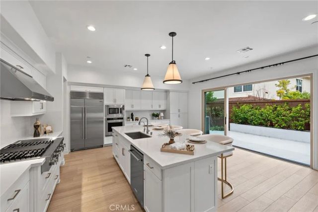 141 Lovelace, Irvine, CA 92620