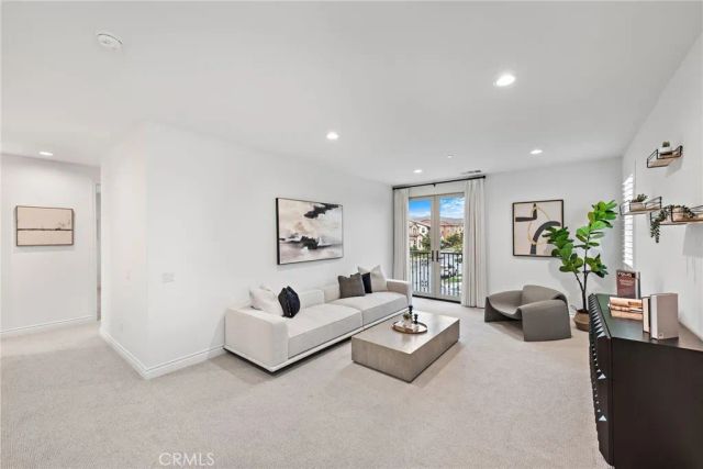 141 Lovelace, Irvine, CA 92620