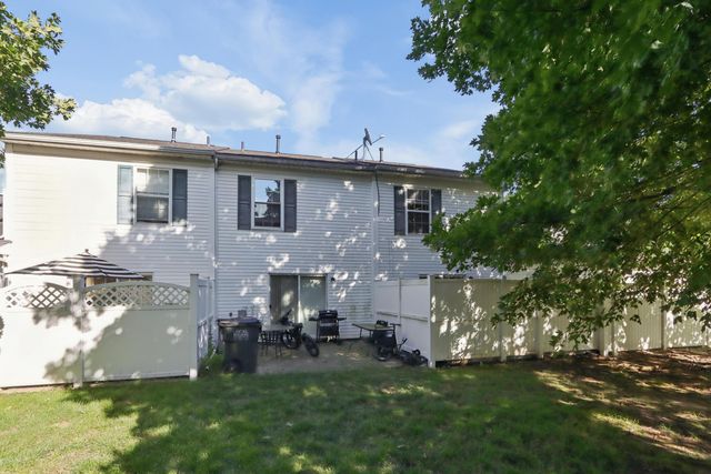 6768 Axtel Drive, 15B, Canal Winchester, OH 43110