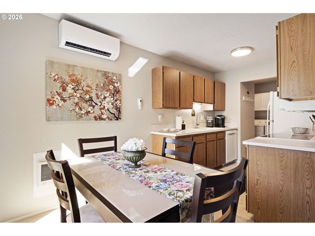 9305 Sw BROOKS BEND Pl, Portland, OR 97223