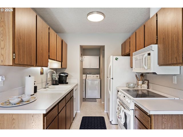 9305 Sw BROOKS BEND Pl, Portland, OR 97223