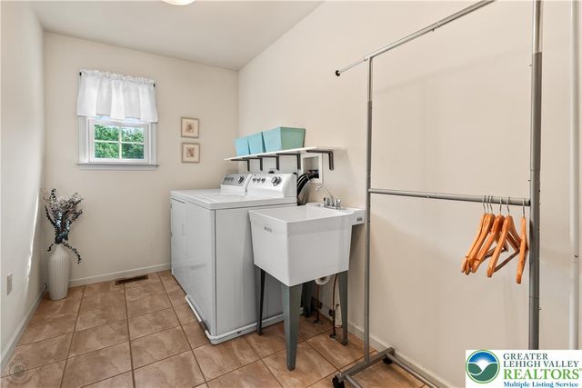 7447 Bell Gate Road, Lower Milford Twp, PA 18036