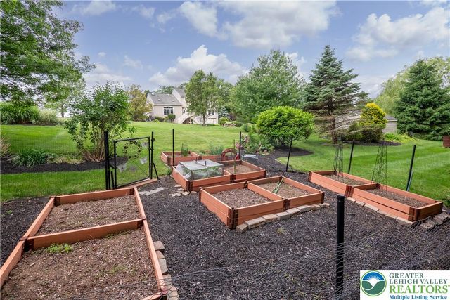 7447 Bell Gate Road, Lower Milford Twp, PA 18036